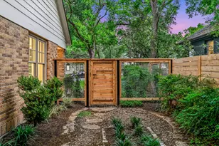1704 Travis Heights Blvd, Austin, TX 78704 - Photo 7