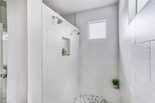 3913 Valley View Rd, Austin, TX 78704 - Photo 23