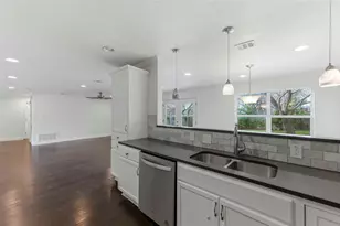 1909 Crooked Ln, Austin, TX 78741 - Photo 3