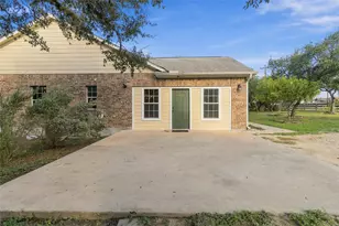 205 Homestead Rd, Kyle, TX 78640 - Photo 5