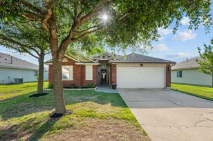 303 McCoy Ln, Hutto, TX 78634 - Photo 33