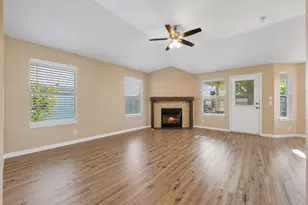 303 McCoy Ln, Hutto, TX 78634 - Photo 9