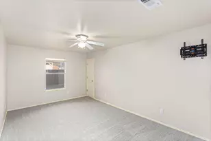 409 Lydia Ln, Thrall, TX 76578 - Photo 27