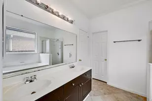 13401 Lamplight Village Ave, Austin, TX 78727 - Photo 21
