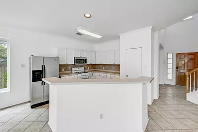 13401 Lamplight Village Avenue, Austin, TX 78727 - Photo 9