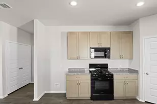 108 Summer Dr, Elgin, TX 78621 - Photo 27