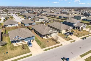 117 Garcitas Creek Ln, Hutto, TX 78634 - Photo 5