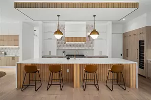 2401 Oakhaven Cir, Austin, TX 78704 - Photo 7