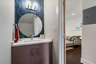 1101 Grove Blvd, Austin, TX 78741 - Photo 13