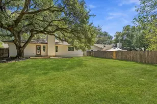 12006 Trianon Ln, Austin, TX 78727 - Photo 25