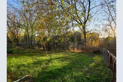 5401 Spring Meadow Road #B, Austin, TX 78744 - Photo 21
