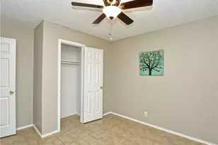 5401 Spring Meadow Rd, Austin, TX 78744 - Photo 19