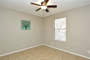 5401 Spring Meadow Rd, Austin, TX 78744 - Photo 17