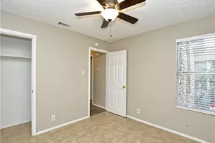 5401 Spring Meadow Rd, Austin, TX 78744 - Photo 15