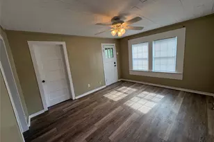 2305 Main St, Bastrop, TX 78602 - Photo 3