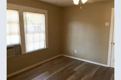 2305 Main Street, Bastrop, TX 78602 - Photo 7