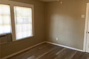 2305 Main St, Bastrop, TX 78602 - Photo 7