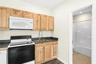 904 Philco Dr, Austin, TX 78745 - Photo 9