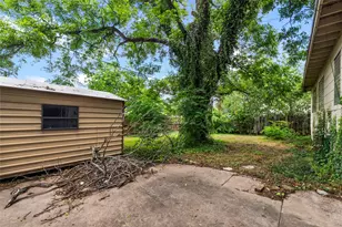 1102 Southwood Rd, Austin, TX 78704 - Photo 5