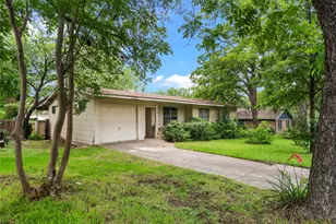 1102 Southwood Rd, Austin, TX 78704 - Photo 5