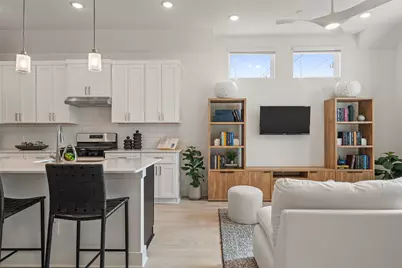 200 W 56th Street #7104, Austin, TX 78751 - Photo 3