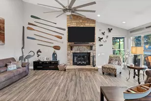 450 Pecan Creek Dr, Horseshoe Bay, TX 78657 - Photo 3