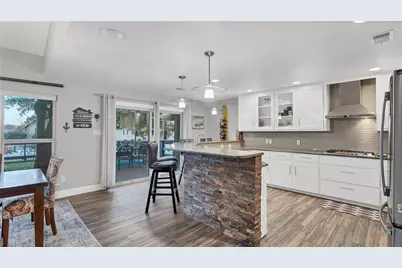 450 Pecan Creek Drive, Horseshoe Bay, TX 78657 - Photo 17