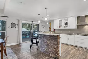 450 Pecan Creek Dr, Horseshoe Bay, TX 78657 - Photo 9