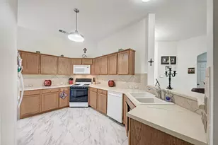 104 Edison Dr, Hutto, TX 78634 - Photo 13