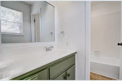 1807 Briar Hill Drive #B, Austin, TX 78741 - Photo 19