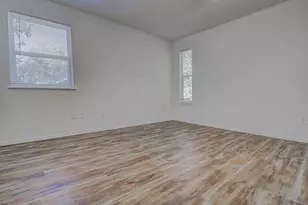1807 Briar Hill Dr, Austin, TX 78741 - Photo 11
