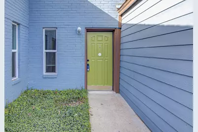 1807 Briar Hill Drive #B, Austin, TX 78741 - Photo 3