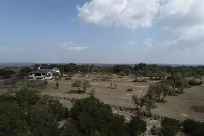 205 Hidden Hills Cove, Spicewood, TX 78669 - Photo 15