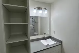 100 Bay Point Dr, Horseshoe Bay, TX 78657 - Photo 7