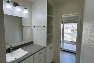 100 Bay Point Dr, Horseshoe Bay, TX 78657 - Photo 11