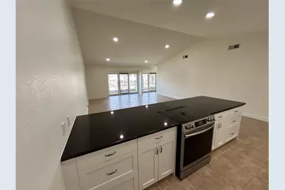 100 Bay Point Drive #7, Horseshoe Bay, TX 78657 - Photo 3