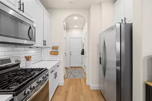 2304 S Lakeline Blvd, Cedar Park, TX 78613 - Photo 9