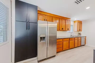 7107 Barnsdale Way, Austin, TX 78745 - Photo 7