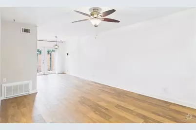 6211 Manor Road #107, Austin, TX 78723 - Photo 5