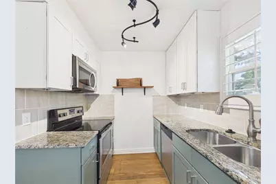 6211 Manor Road #107, Austin, TX 78723 - Photo 9