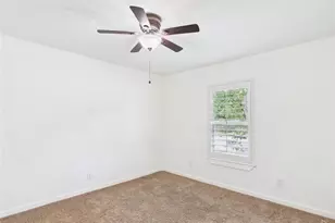 6211 Manor Rd, Austin, TX 78723 - Photo 13