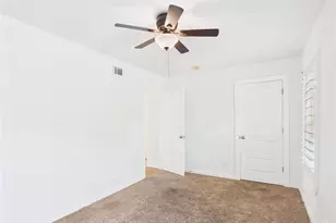 6211 Manor Rd, Austin, TX 78723 - Photo 15