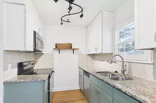6211 Manor Rd, Austin, TX 78723 - Photo 3
