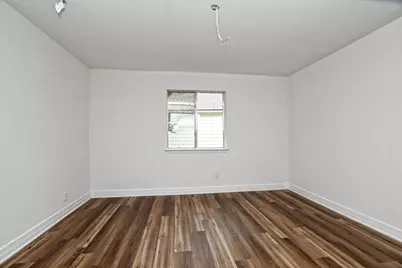17607 Klamath Falls Drive, Round Rock, TX 78681 - Photo 13
