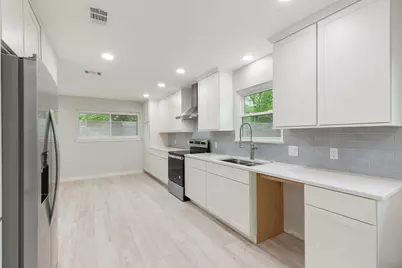11508 Bell Avenue, Austin, TX 78759 - Photo 9