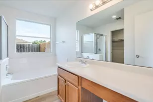 100 Easy St, Hutto, TX 78634 - Photo 15