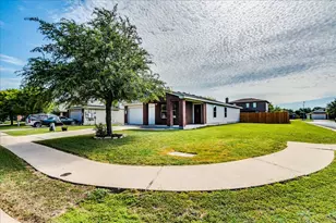 100 Easy St, Hutto, TX 78634 - Photo 33