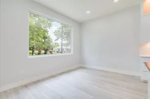 1215 Howard St, Taylor, TX 76574 - Photo 11
