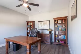 1051 Trailhead Cir, Dripping Springs, TX 78620 - Photo 15