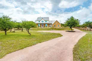 1051 Trailhead Cir, Dripping Springs, TX 78620 - Photo 39